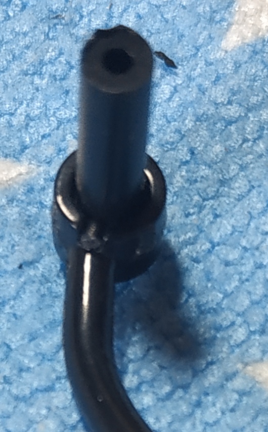 montage de la barre antiroulis arrière, étapes 1 à 2