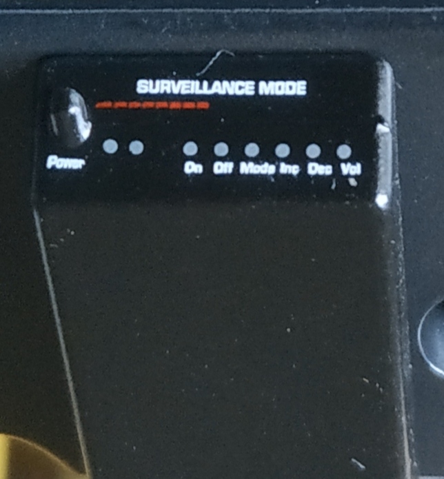 étapes 8 et 9, assemblage des pièces arrière du tableau de bord 1 et 2 et montage sur le tableau de bord