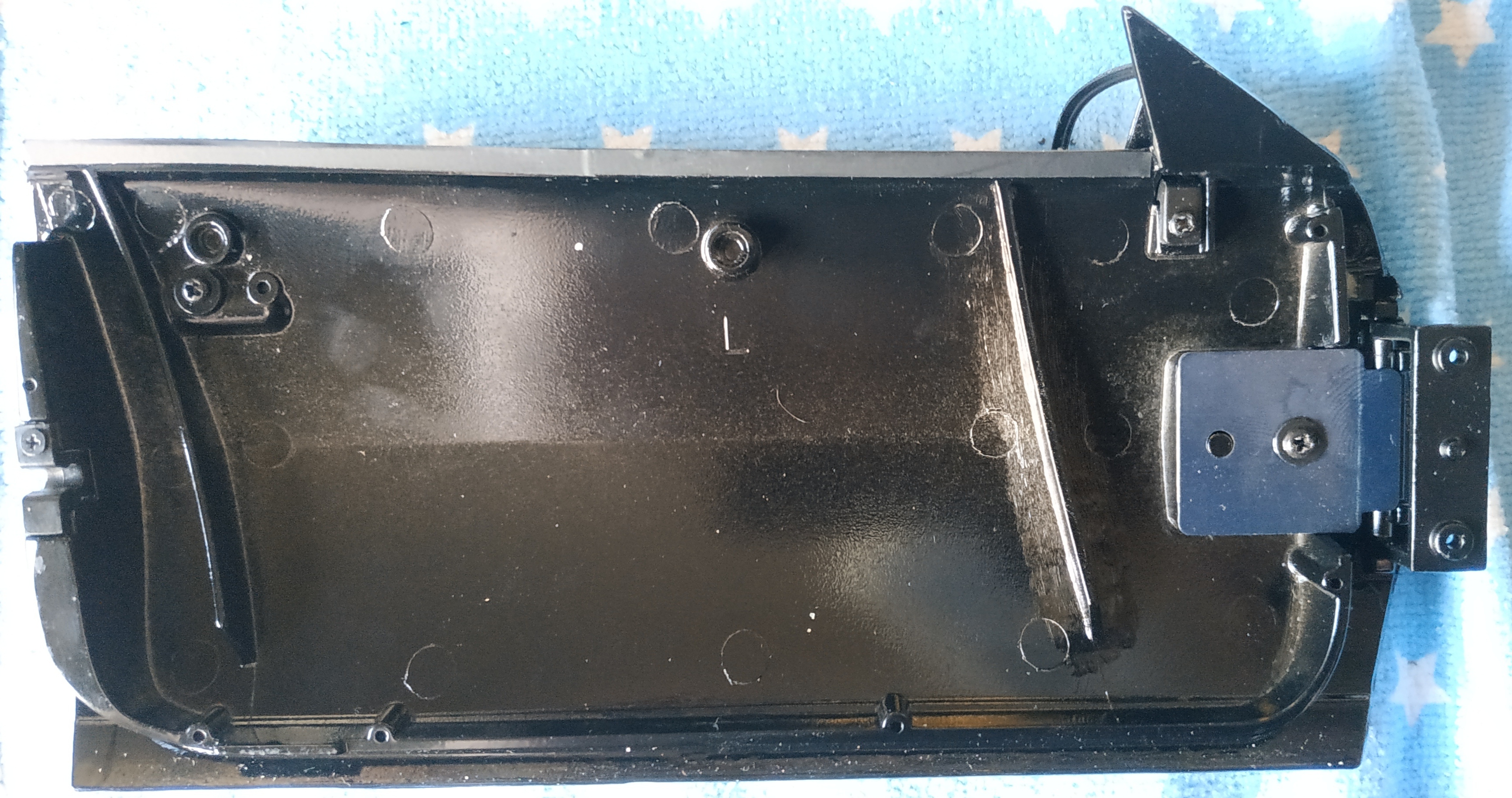 installation de la bande auto-adhésive et résultat