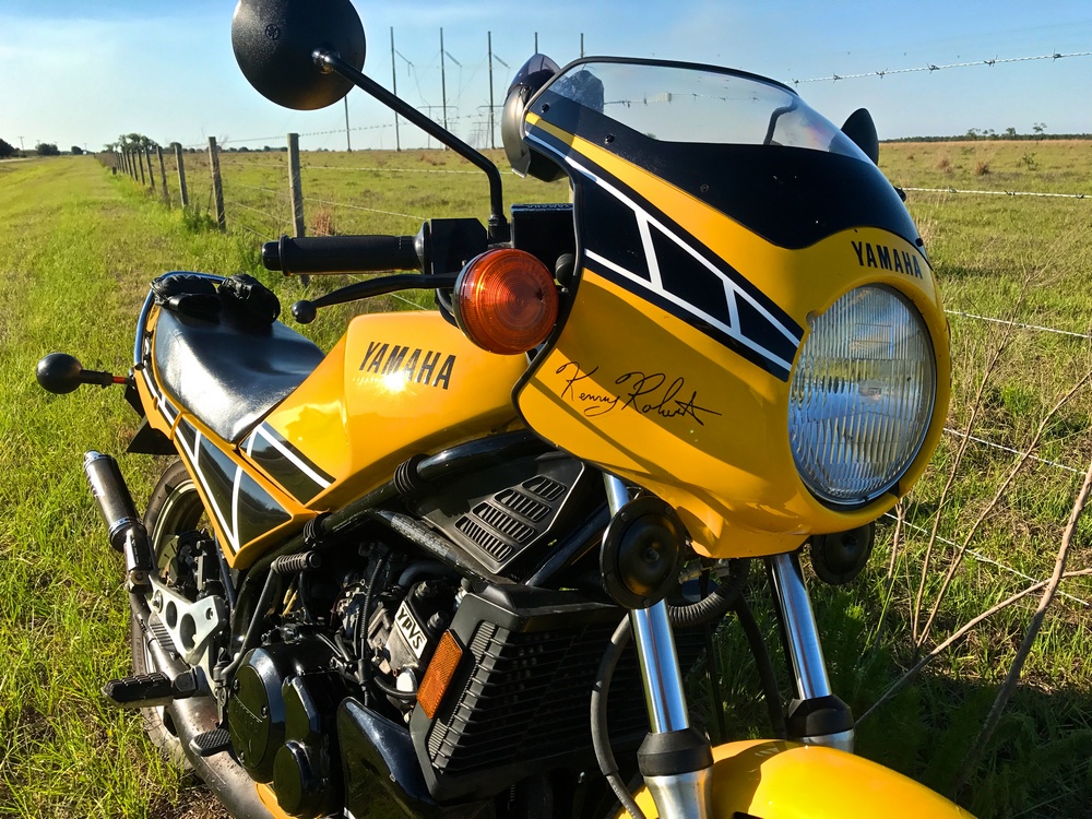 vue de 3/4 avant droit en gros plan