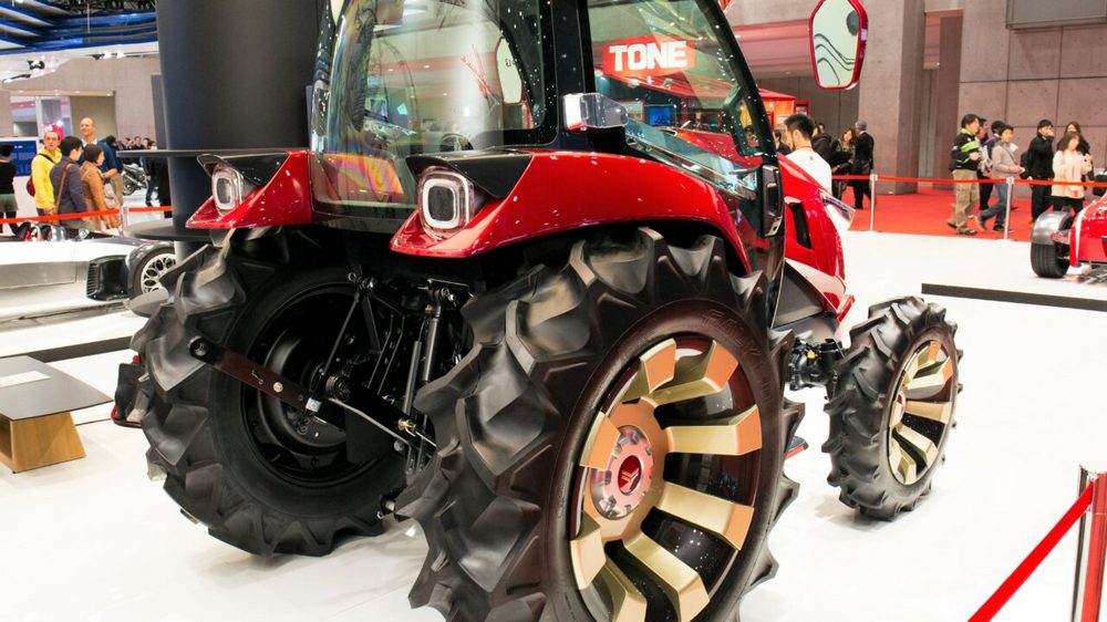 le Yanmar YT5113A vu de 3/4 arrière droit