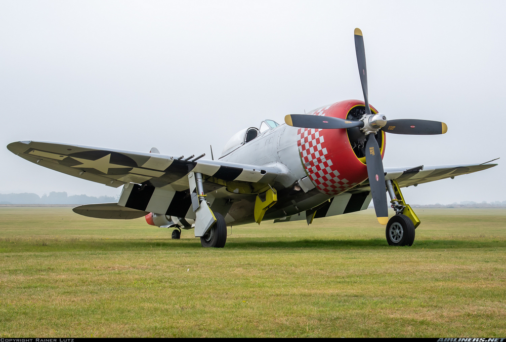 un Republic P-47D Thunderbolt au sol