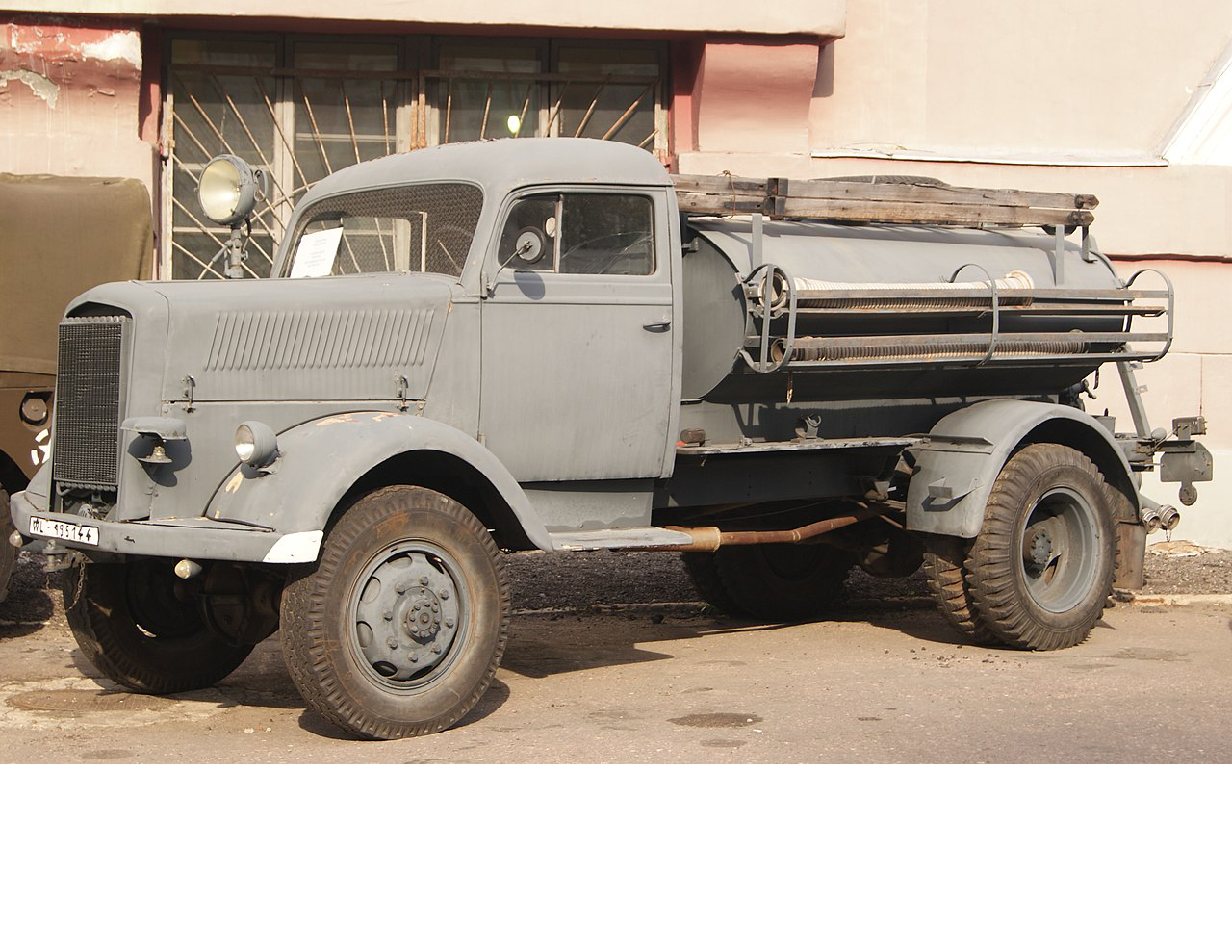 un camion de pompiers citerne TS 1.5 (Opel Blitz 3,6-6700A TLF15/43)