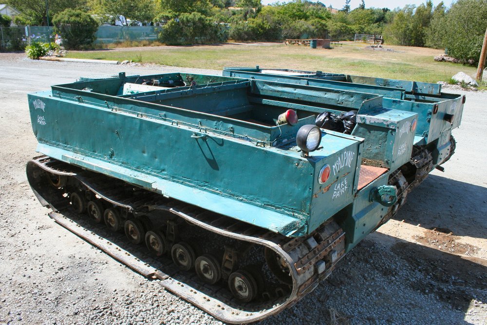 un M-29C Weasel vu de 3/4 arrière gauche