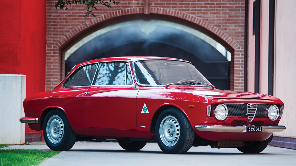 rouge vue de 3/4 avant droite