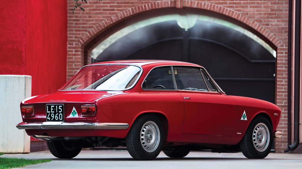 rouge vue de 3/4 arrière droit