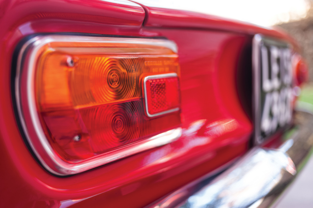 un des feux arrière