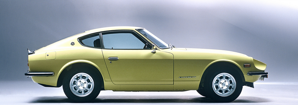 jaune, vue de profil droit