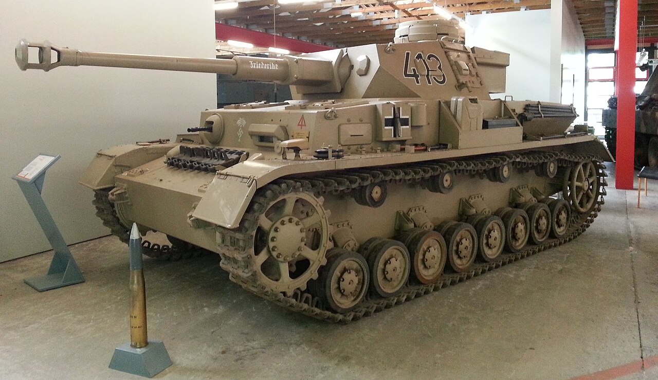 un Panzer IV Ausf G vu de 3/4 avant gauche au Deutsches Panzermuseum Munster
