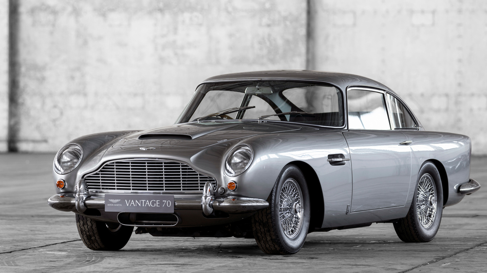 l'Aston Martin DB5 Vantage 1964–1965 vue de 3/4 avant gauche