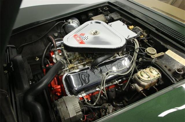 le moteur Big-block Tri-Power V8 427