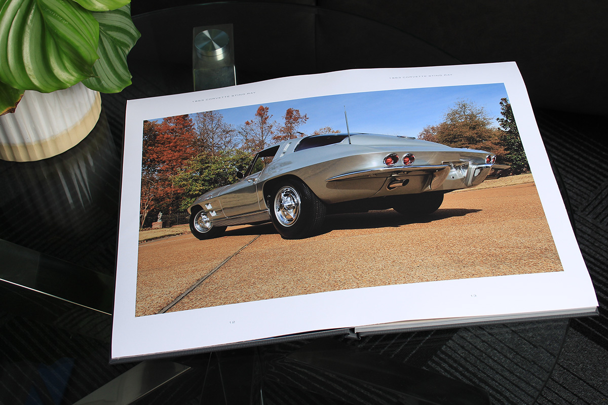 un livre sur une table