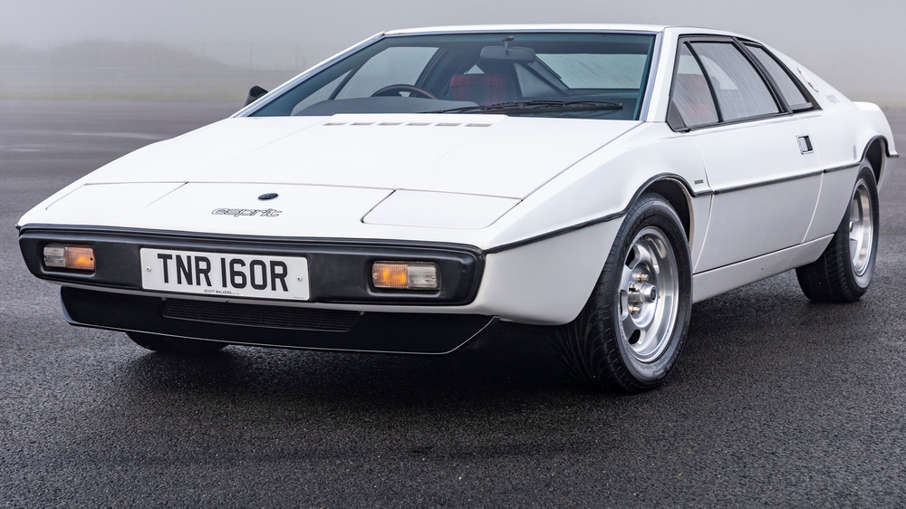 une Lotus Esprit (UK-spec) 1976–1978 vue de 3/4 avant gauche