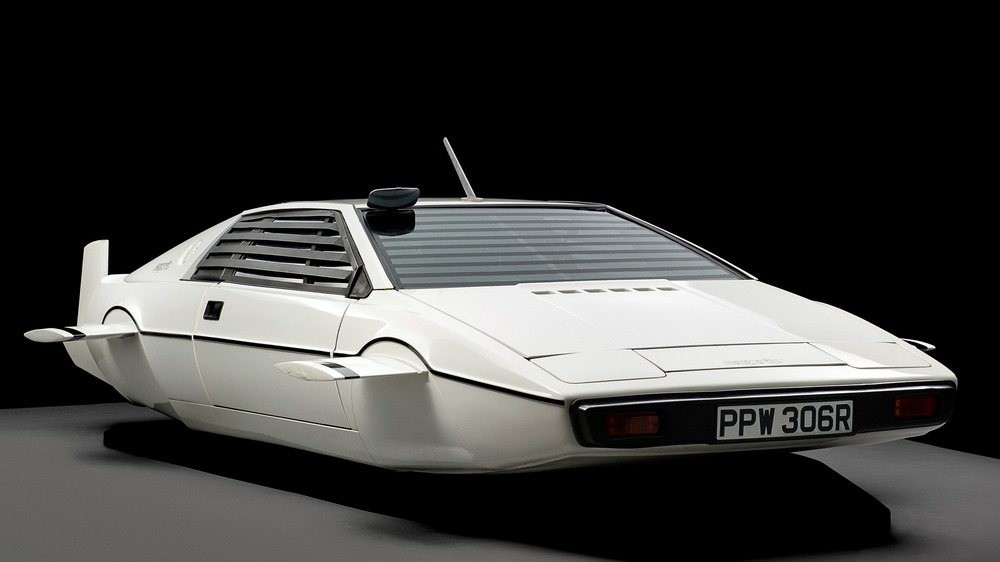 la Lotus Esprit de L'espion qui m'aimait en version Wet Nellie vue de 3/4 avant droit