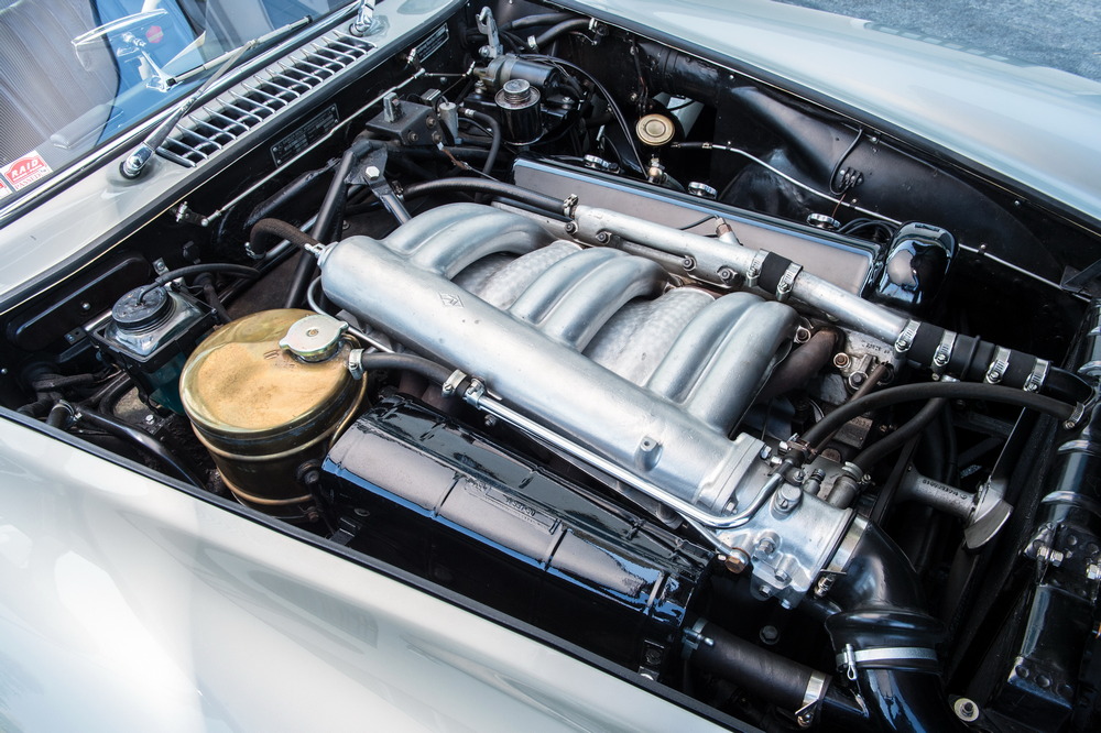 le moteur de la Mercedes-Benz 300 SL 1955 (autre vue)