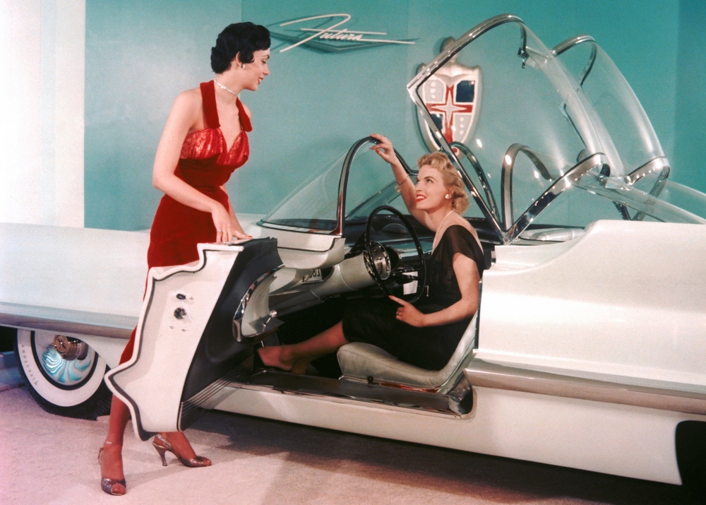 la Lincoln Futura 1955 vue de profil gauche, portière conducteur ouverte