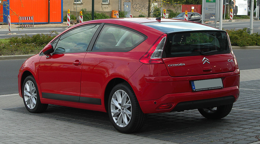 la Citroën C4 I phase 2 Coupé, vue de 3/4 arrière