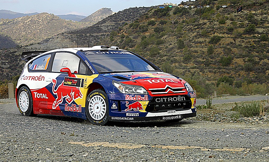 Sébastien Loeb au volant de sa Citroën C4 WRC lors du shakedown du Rallye de Chypre 2009